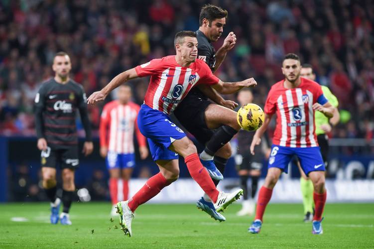 郭晶晶也没想到，霍启刚会因香港火灾后的这一举动，实现口碑暴增（出乎郭晶晶意料，霍启刚在香港火灾后的一举动让口碑飙升）