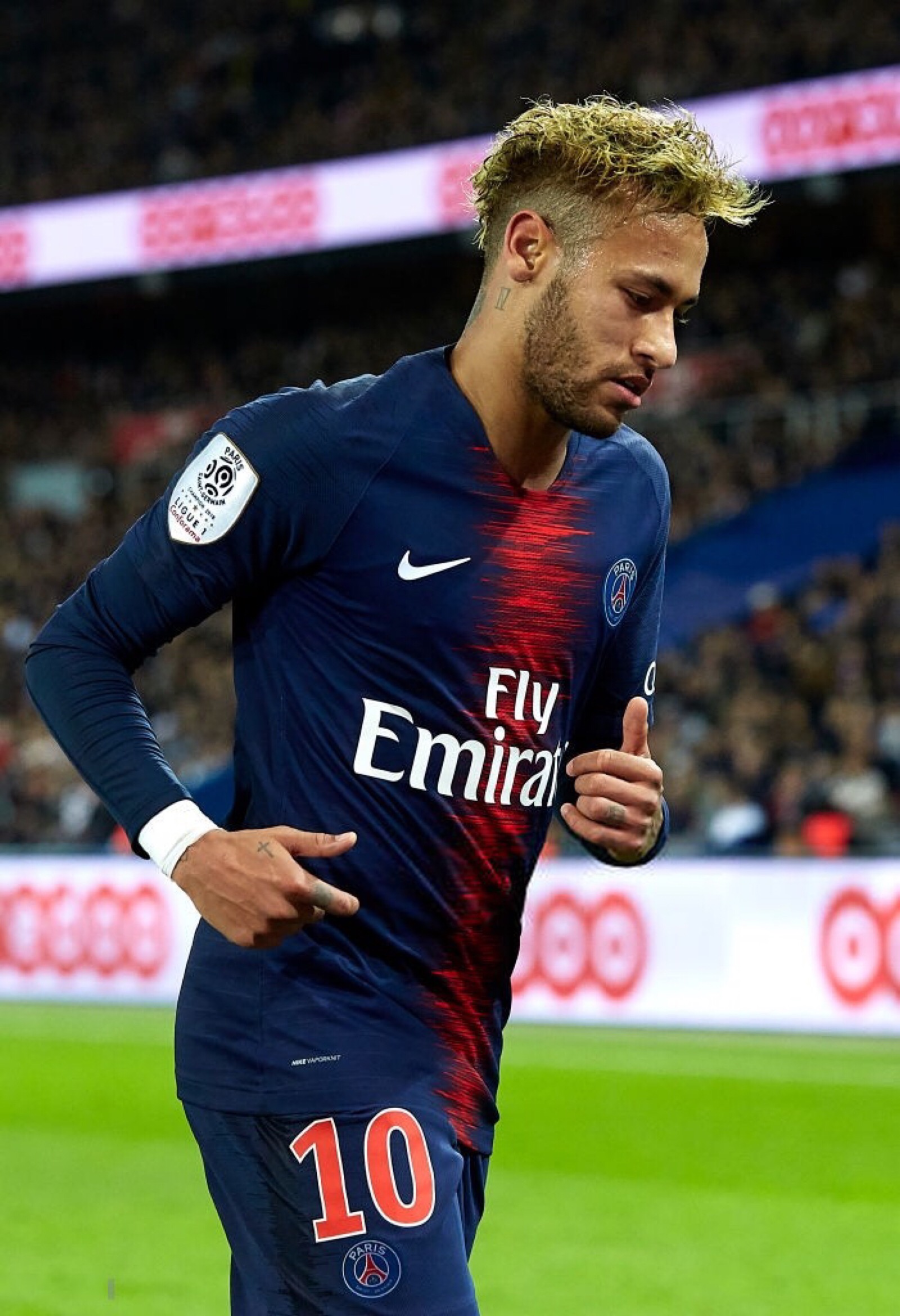 曼城外租小将雷斯：从游戏操控哈兰德到成为队友，太有成就感（曼城外租小将雷斯：从游戏里操控哈兰德到现实并肩作战，成就感拉满）