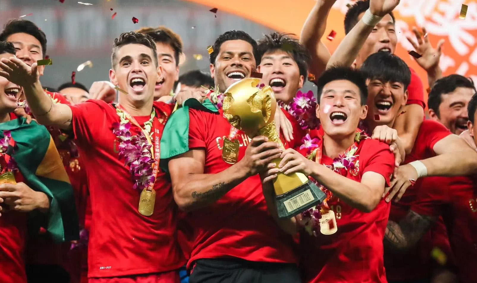 欧冠半场：科纳特进球被吹，蓝黑军伤2将，国米0-0利物浦（欧冠半场：科纳特进球被判无效，蓝黑军团伤退两人，国米0-0利物浦）