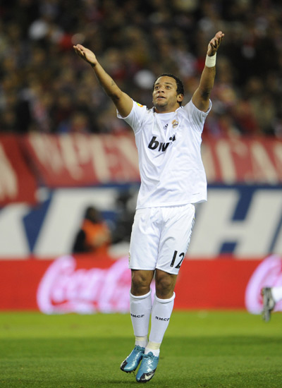 都灵vs科莫：杜万-萨帕塔、弗拉希奇首发，莫拉塔、尼科-帕斯出战