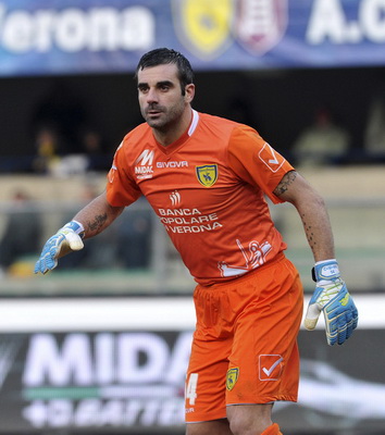 阿莱格里：还未讨论过菲尔克鲁格转会，莱奥是否出场仍需观察（阿莱格里：菲尔克鲁格转会尚未讨论，莱奥能否出战仍待观察）