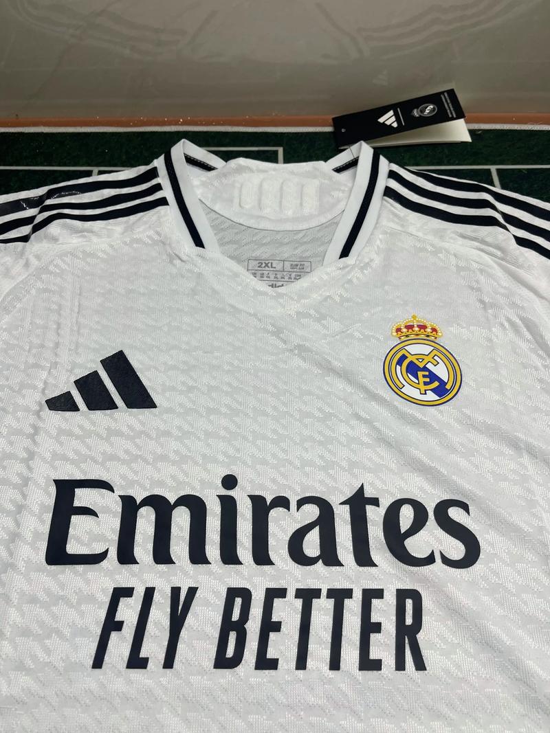 队报：雷恩17岁高中锋梅特潜力高，他选39号只因好友特尔（队报：雷恩17岁锋线新星梅特被看好，之所以穿39号只是因为好友特尔）