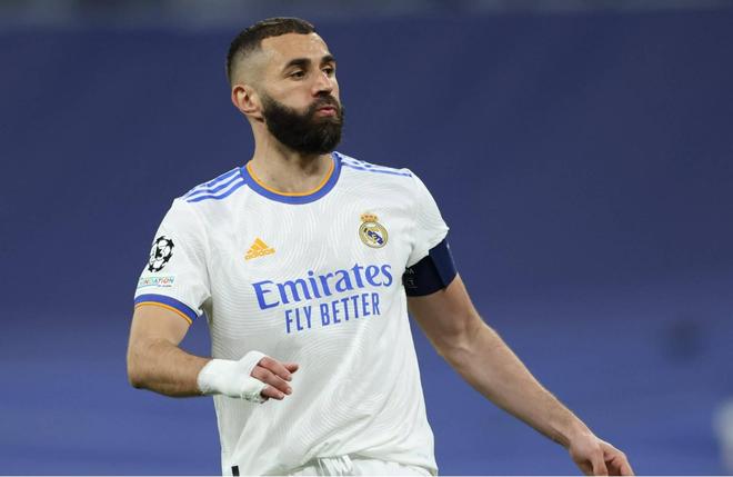 篮球勇士替补球员表现优异