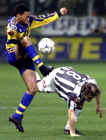 打脸罗马诺？泰晤士名记：埃弗顿还没向切尔西报价霍尔